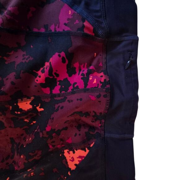 Boden Crossover Waist Leggings sz 8 Patterned Cropped Activewear - Picture 4 of 9